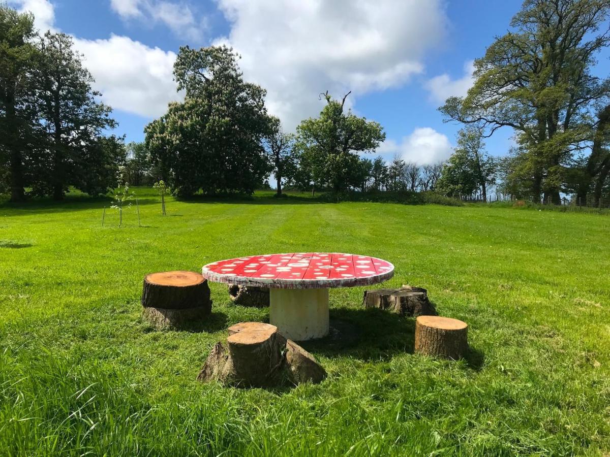 Romantic Rural Break In Countryside Castle Grounds Private Retreat Wizards Rest * Bishops Tawton